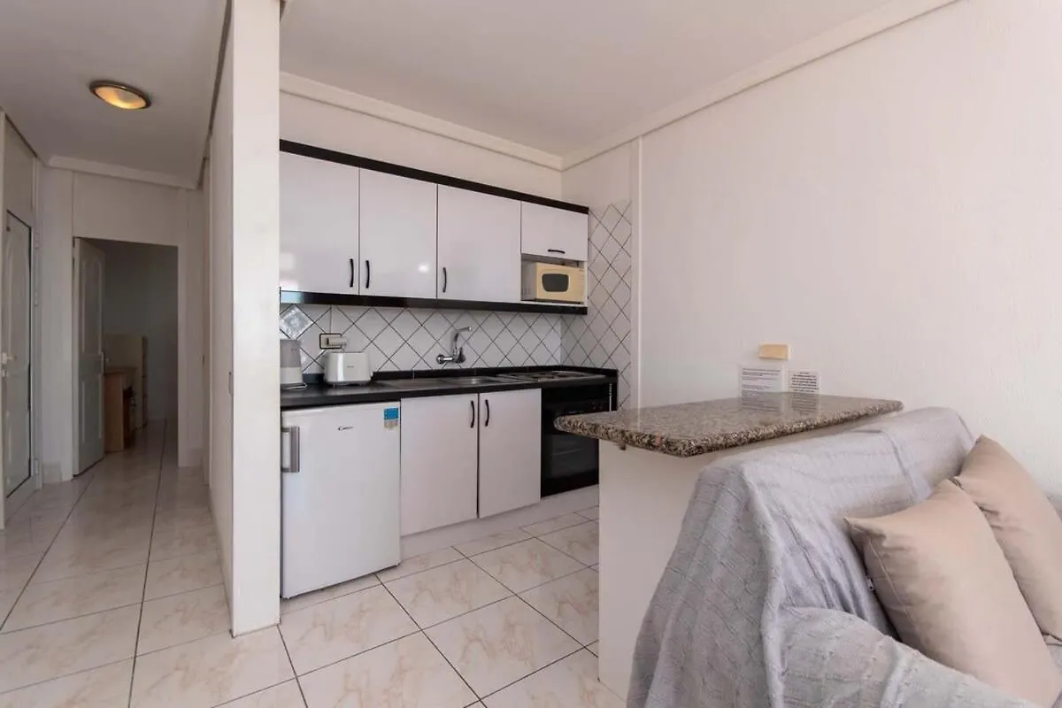 Apartmán Azahara Playa 45 - One Bed Los Cristianos  0*, Los Cristianos (Tenerife) Španělsko